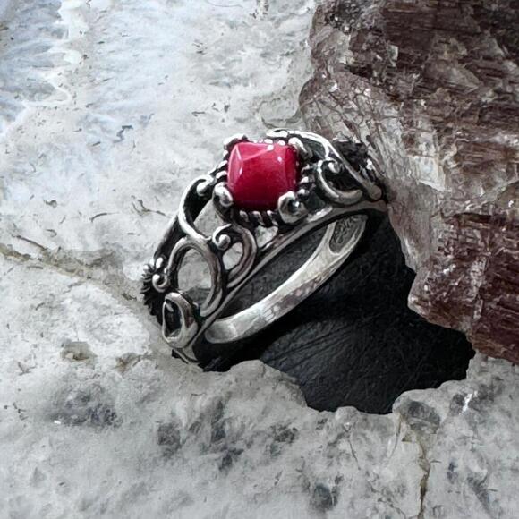 Carolyn Pollack Sterling Diamond Shape Red Jasper Decorated  Carolyn Pollack Sterling Diamond Shape Red Jasper Decorated Ring For Women